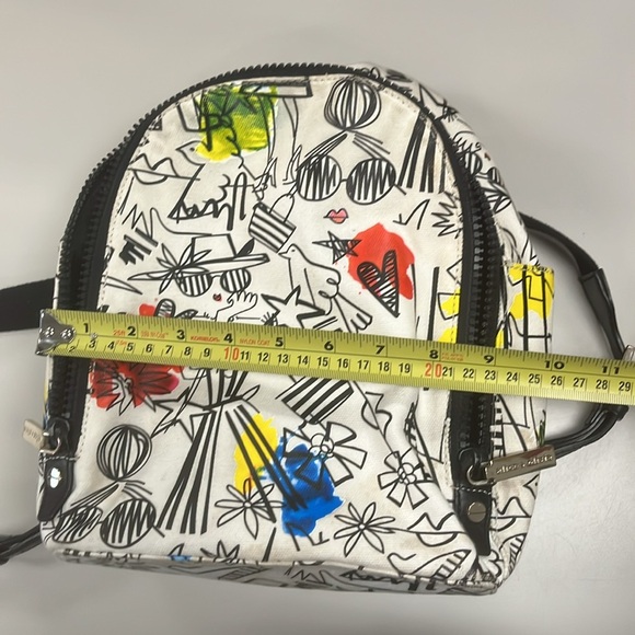 Alice & Olivia Colorful Abstract Print Backpack / preowned OS - Picture 14 of 15